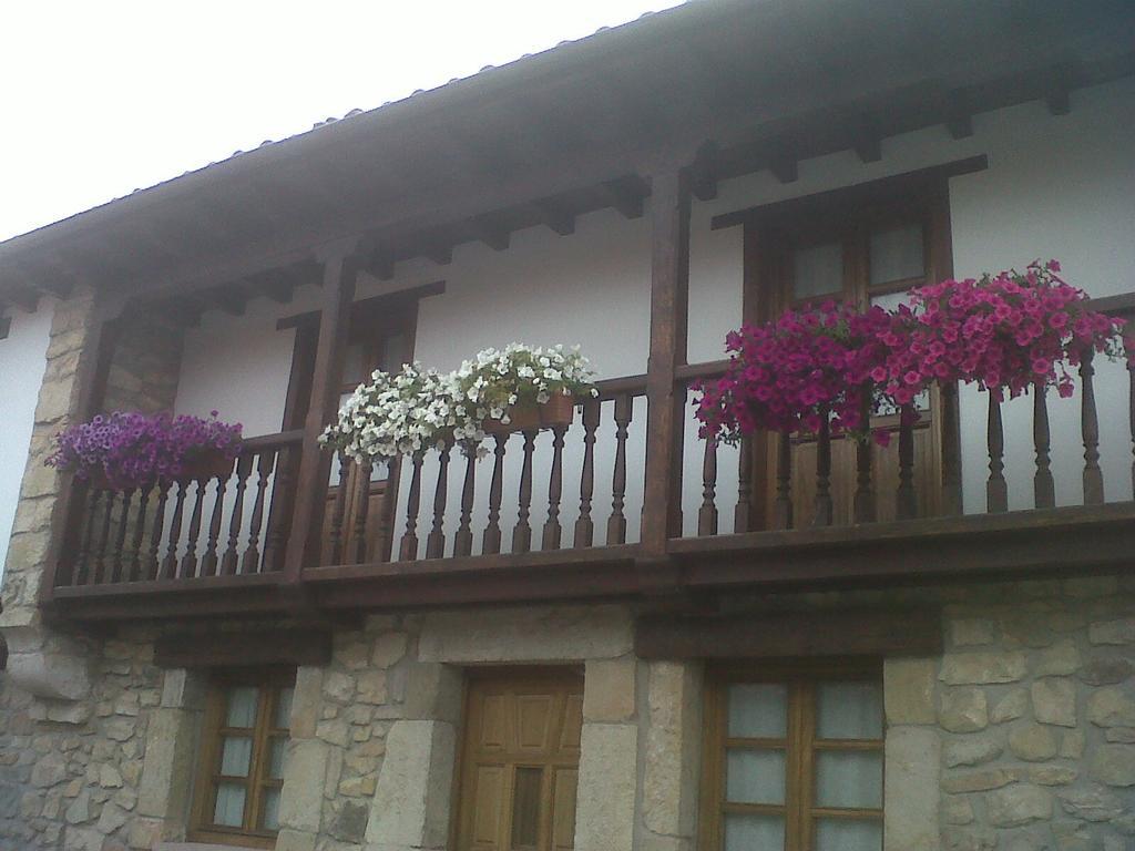 El Cabanon De Pimiango Pension Buitenkant foto